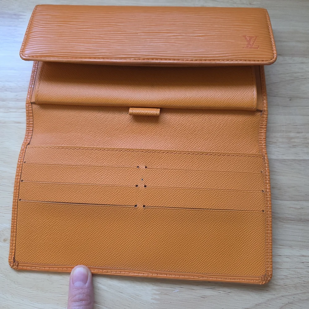 Louis Vuitton Orange Epi Leather Chain Wallet Trifold With Authentication Letter - Picture 15 of 16